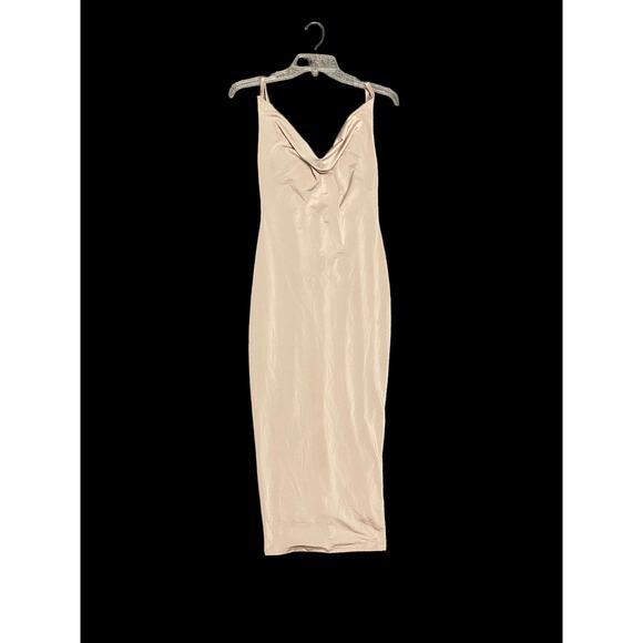 EUC Naked Wardrobe Show Stopper Body shaper Full Slip Beige Women's Size Medium - Picture 6 of 8
